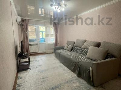 3-комнатная квартира · 61.4 м² · 2/5 этаж, калдаякова за 14.7 млн 〒 в Актобе