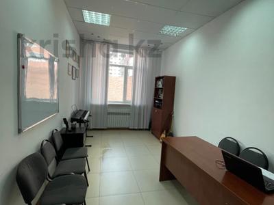 Продажа коммерческой недвижимости в Астане: Офисы, магазины и бутики • 442.1 м² за ~ 154.7 млн 〒 Офисы, магазины и бутики • 442.1 м² за ~ 154.7 млн 〒 в Астане, Алматы р-н