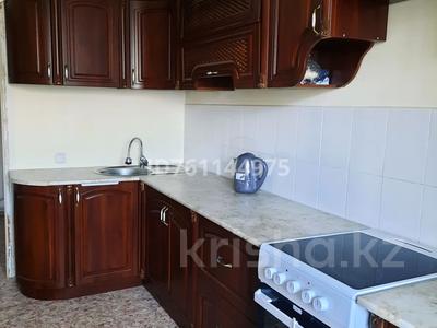 2-бөлмелі пәтер · 70.4 м² · 9/9 қабат, Энергетик — Остановки, бағасы: 130 000 ₸ в Семее