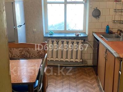 4-бөлмелі үй ай сайын, 150 м², 6 сот., Переулок Есильский 11, бағасы: 550 000 〒 в Астане, р-н Байконур