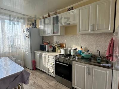 Пәтерлер в Акмолинской обл.: 4-бөлмелі пәтер · 84.4 м² · 5/6 қабат, Габдуллина 68, бағасы: 24.6 млн 〒 4-бөлмелі пәтер · 84.4 м² · 5/6 қабат, Габдуллина 68, бағасы: 24.6 млн 〒 в Кокшетау