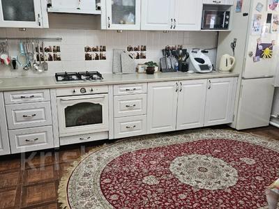 Отдельный дом · 6 комнат · 500 м² · 8 сот., Комсомольская за 97.5 млн ₸ в Петропавловске