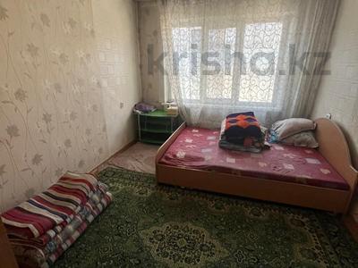 3-комнатная квартира, 50 м², 1/5 этаж помесячно, Самал за 90 000 〒 в Талдыкоргане, мкр Самал