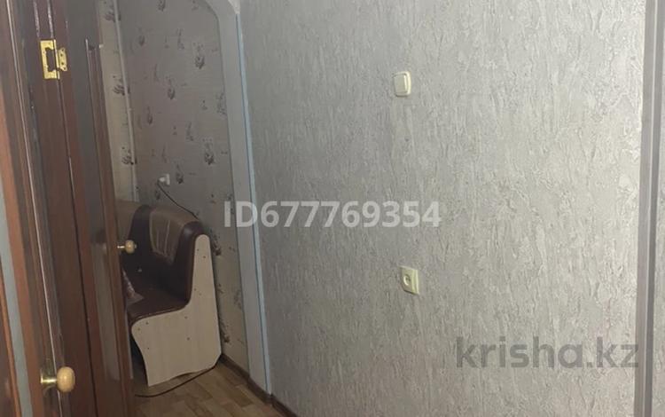 3-комнатная квартира, 58 м², 2/5 этаж, Есенберлина 17 за 18 млн 〒 в Жезказгане — фото 2
