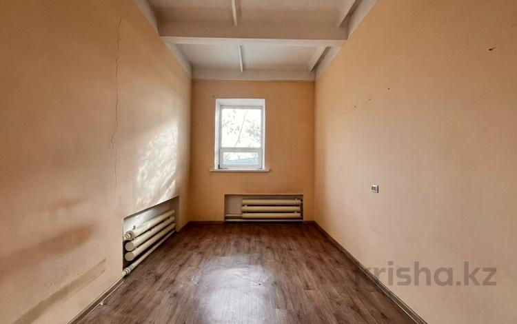 Свободное назначение, офисы, склады, кабинеты и рабочие места, студии · 180 м² за 504 000 〒 в Караганде — фото 2