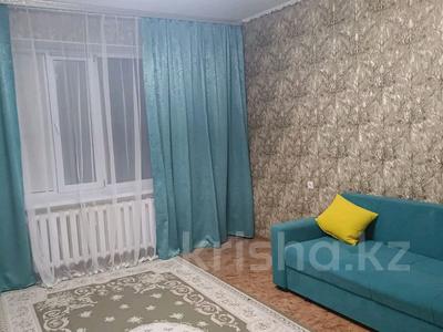 2-комнатная квартира · 64 м² · 1/5 этаж · помесячно, Монкейулы 81/1 за 150 000 〒 в Уральске