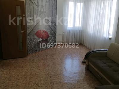 2-бөлмелі пәтер, 50 м², 3/6 қабат тәулік бойы, мкр 12 32 — Богенбай батыра, бағасы: 10 000 〒 в Актобе, мкр 12