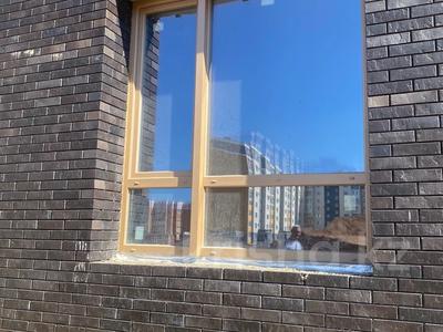 Продажа квартир в Актюбинской обл.: 3-комнатная квартира · 100 м² · 1/5 этаж, мкр. Алтын орда, Мангілик ел 21 за 37.5 млн 〒 3-комнатная квартира · 100 м² · 1/5 этаж, мкр. Алтын орда, Мангілик ел 21 за 37.5 млн 〒 в Актобе