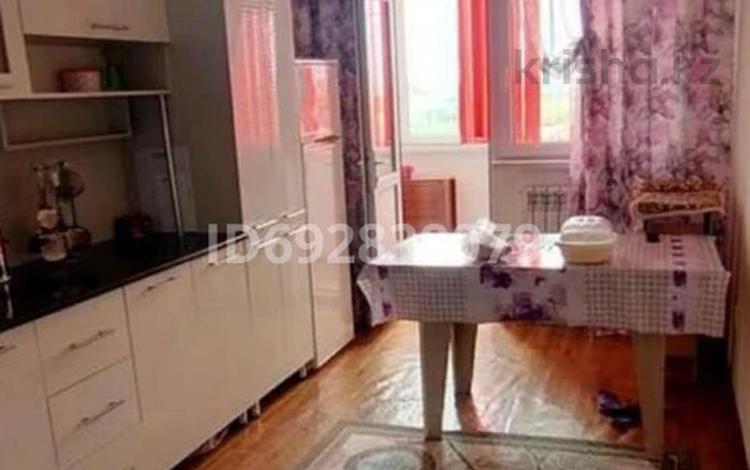 3-комнатная квартира · 100 м² · 2/5 этаж, Арай-2 10 за 110 000 ₸ в Таразе — фото 2