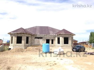 Отдельный дом · 8 комнат · 300 м² · 15 сот., мкр Геолог, Альжанова 2В за 26 млн 〒 в Атырау