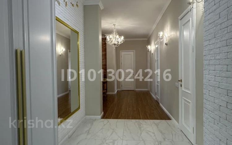 4-комнатная квартира · 136 м² · 9/9 этаж, Иманова 18/2 за 85 млн ₸ в Астане, р-н Байконур — фото 2