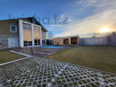 Отдельный дом · 6 комнат · 170 м² · 8 сот., Центральная 1 за 65 млн 〒 в Костанае
