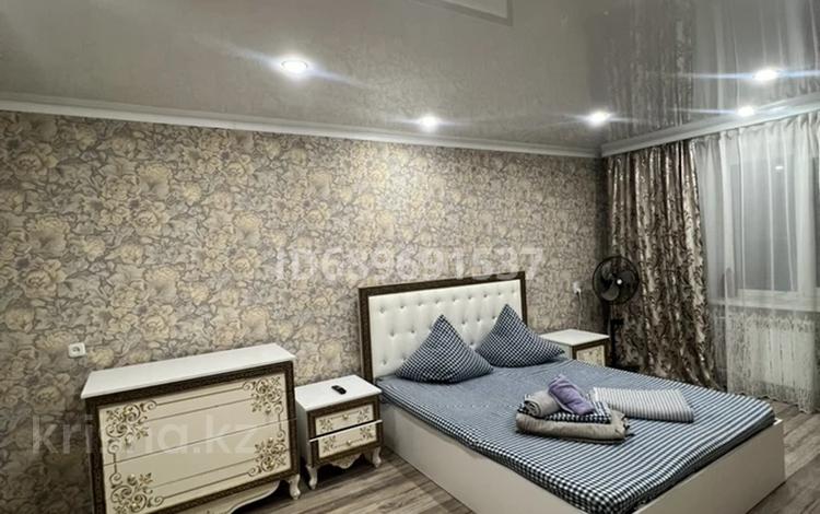 1-комнатная квартира · 35 м² · 4/5 этаж, мкр 4, Мкр. 4 25 за 10 000 ₸ в Уральске — фото 2
