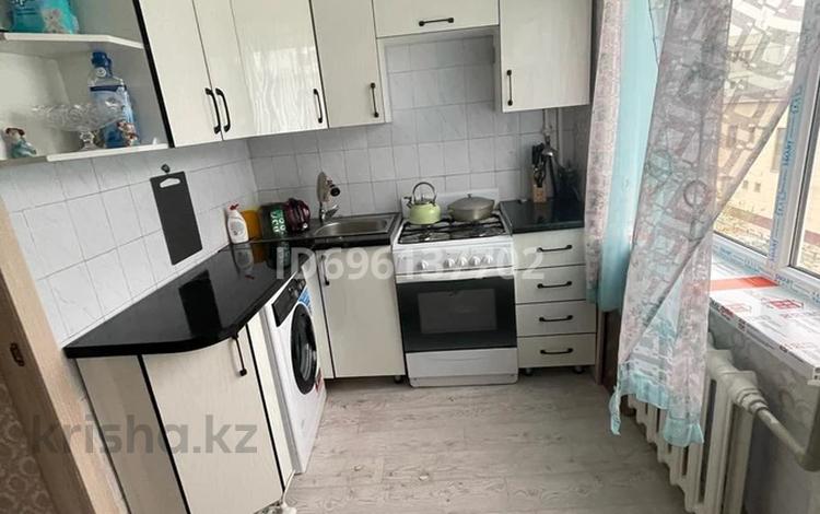 3-бөлмелі пәтер, 62 м², 4/5 қабат, Муратбаева 20, бағасы: 10 млн 〒 в  — фото 2