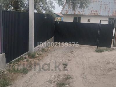 Продажа домов и дачи в Алматинской обл.: Дача · 4 комнаты · 80 м² · 6 сот., Самал 81 за 22 млн 〒 Дача · 4 комнаты · 80 м² · 6 сот., Самал 81 за 22 млн 〒 в Казцик