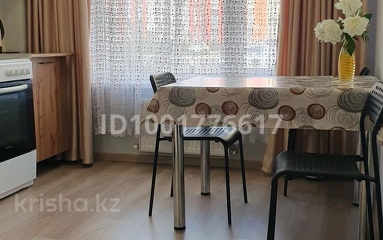 1-комнатная квартира · 38 м² · 1/3 этаж, Жангозина 61Б за 15 000 〒 в Каскелене — фото 8
