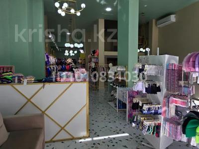 Свободное назначение, офисы, магазины и бутики, склады, общепит, салоны красоты, медцентры и аптеки, образование, развлечения · 176 м² за 200 млн ₸ в Астане, Есильский р-н