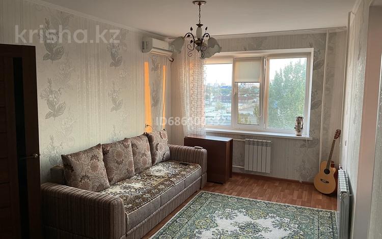 2-комнатная квартира, 45 м², 7/9 этаж, Ивана Ларина 8/1 — Сырыма Датова