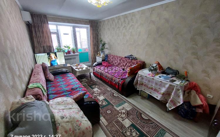 1-комнатная квартира · 31 м² · 3/5 этаж, Уалиханова 22 — Дом в котором находится магазин ТОСТ. Район Дельфин. за 10.5 млн ₸ в Актобе — фото 3