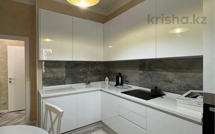 2-комнатная квартира · 58 м² · 5/18 этаж, 17-й мкр 4 за 130 000 ₸ в Актау — фото 2