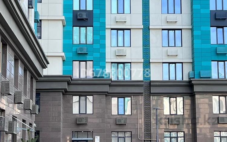 2-комнатная квартира, 78 м², 2/9 этаж, Абулхайыр хана 74/1 8блок за 50 млн 〒 в Атырау — фото 2