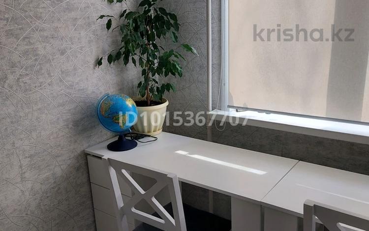 2-комнатная квартира · 45 м² · 3/5 этаж, Валиханова 5 — Около мед.центра ДЕЯ,Караван,отдел полиции. за 17 млн ₸ в Петропавловске — фото 2