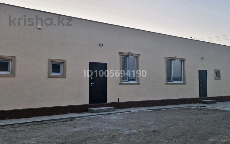 Отдельный дом · 3 комнаты · 107 м² · 8 сот., мкр Байтак-3, 1 6 за 19 млн 〒 в Атырау, мкр	Байтак-3 — фото 2