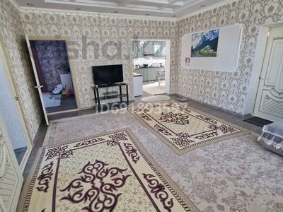 Отдельный дом • 6 комнат • 160 м² • 5.5 сот., Абылайхан 3 — Олимпиский городок за 40 млн 〒 в Алматы