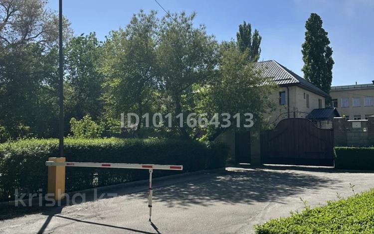 Отдельный дом · 7 комнат · 240 м² · 8.2 сот., Ажимуратова 8б за 190 млн ₸ в  — фото 9