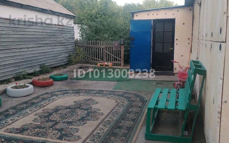 Жеке үй · 4 бөлме · 86 м² · 102 жүзд., Сортировка — Дом находится в доль трассы, бағасы: 8 млн ₸ в Караганде, Алихана Бокейханова р-н — фото 2
