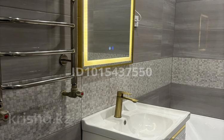 1-комнатная квартира · 40 м² · 4/9 этаж, Толеметова 106/3 за 150 000 ₸ в Шымкенте, Абайский р-н — фото 2