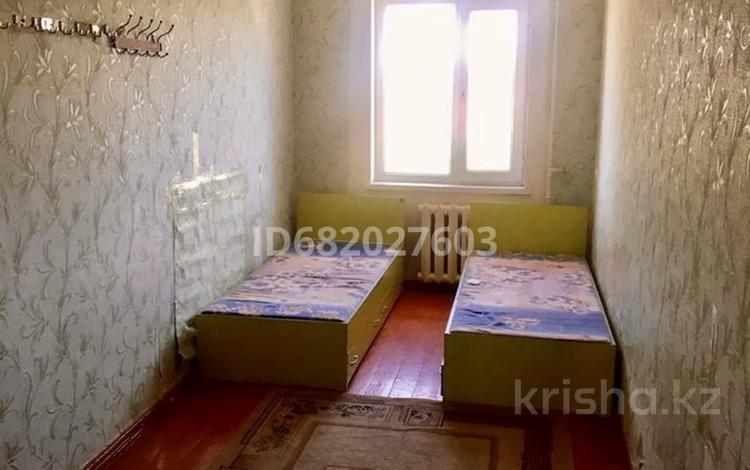 3-бөлмелі пәтер · 56 м² · 5/5 қабат, Толе би — Толе би, бағасы: 18 млн ₸ в Таразе — фото 2
