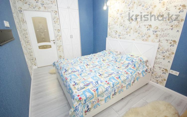 2-комнатная квартира, 50 м², 8/16 этаж помесячно, Тлендиева 133 — Сатпаева