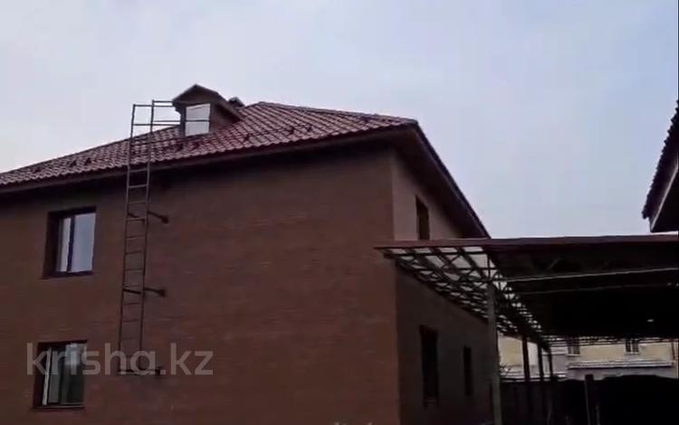 Жеке үй · 5 бөлме · 230 м² · 10 жүзд., ул. Суйинбай акын, 116, бағасы: 200 млн ₸ в Астане, Сарыарка р-н — фото 2