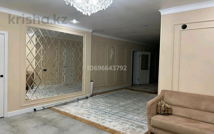 Жеке үй · 10 бөлме · 490 м² · 10 жүзд., Кенжайлау 6 — Балауса 478 остановка сады, бағасы: 70 млн ₸ в Актобе, жилой массив Заречный-2 — фото 2