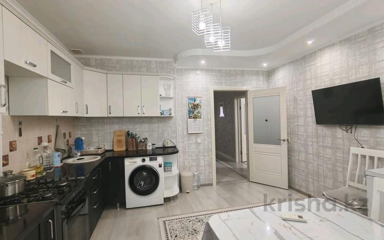 3-бөлмелі пәтер · 107.2 м² · 1/5 қабат, Жеңіс ш/а, бағасы: 44 млн ₸ в Уральске, мкр Женис — фото 2