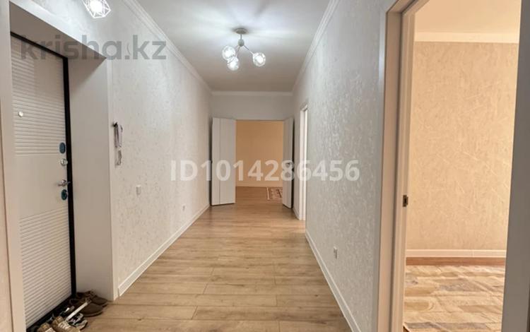 3-бөлмелі пәтер · 77 м² · 3/6 қабат, Алтын орда ш/а. 8 Г — Санкибай батыра и Халел Д., бағасы: 31 млн ₸ в Актобе, мкр. Алтын орда — фото 2
