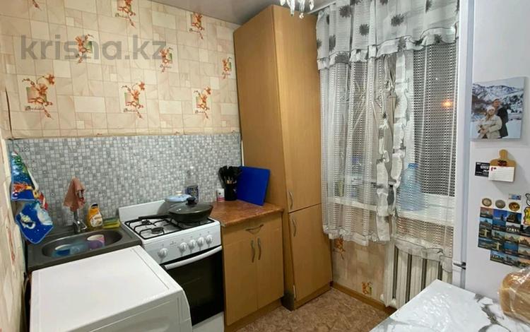 1-комнатная квартира, 33 м², 3/5 этаж, Сутюшева за 13.8 млн 〒 в Петропавловске — фото 2