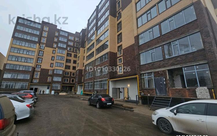 1-комнатная квартира · 56.3 м² · 1 этаж, мкр. Зачаганск пгт 48 за 15 млн ₸ в Уральске — фото 2