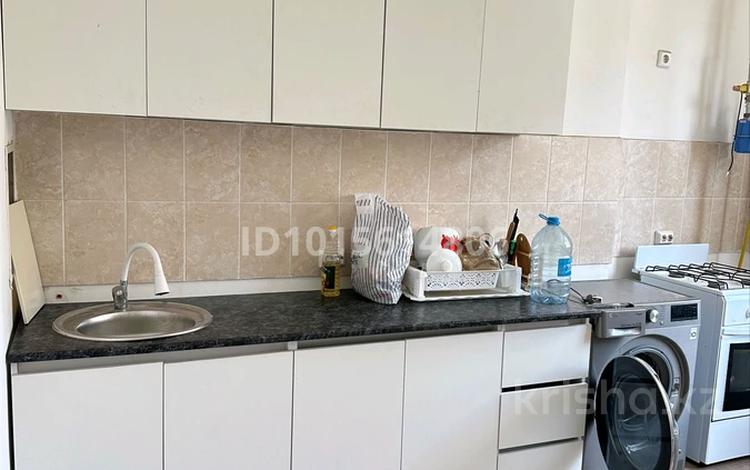 1-комнатная квартира · 40 м², мкр Береке 29 — Мектеп касында за 120 000 ₸ в Атырау — фото 2