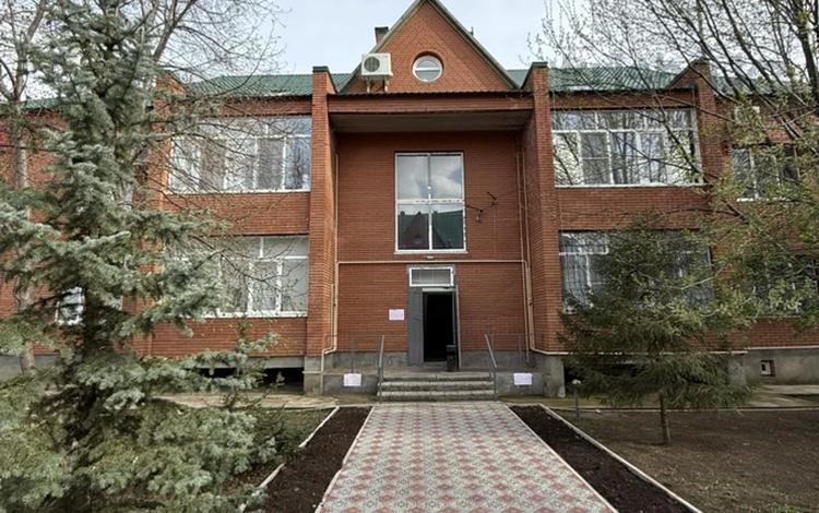 6-бөлмелі пәтер · 286 м² · 2/2 қабат, Рыскулбекова 53, бағасы: 70 млн ₸ в Уральске — фото 2