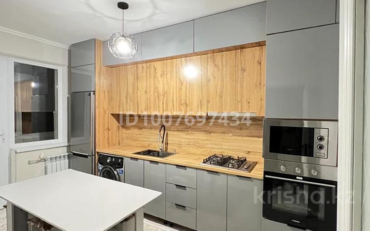 3-комнатная квартира · 75 м² · 2/5 этаж, Мкр.Туран 359/17 за 220 000 ₸ в Шымкенте, Туран р-н — фото 2