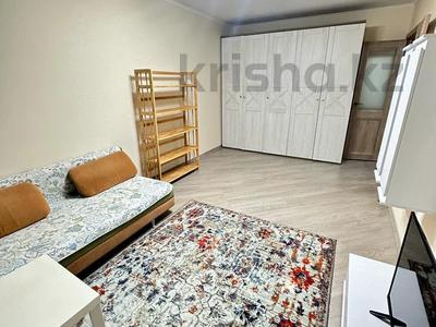 1-комнатная квартира · 33 м² · 1/5 этаж, мкр Орбита-3 16 — Торайгырова за 200 000 〒 в Алматы, Бостандыкский р-н