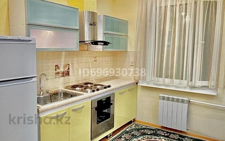 2-комнатная квартира, 47 м², 2/2 этаж помесячно, мкр Новый Город, Ермекова 30