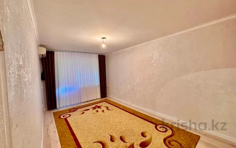 2-комнатная квартира · 45 м² · 5/5 этаж, мкр Аксай-2 10 за 31 млн ₸ в Алматы, Ауэзовский р-н — фото 11