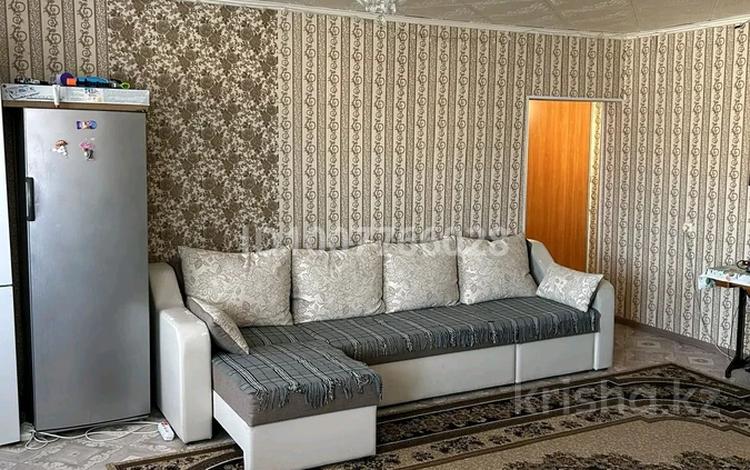 3-комнатная квартира · 57 м² · 5/5 этаж, Мкр. 1 2 за 8.5 млн ₸ в Лисаковске — фото 2