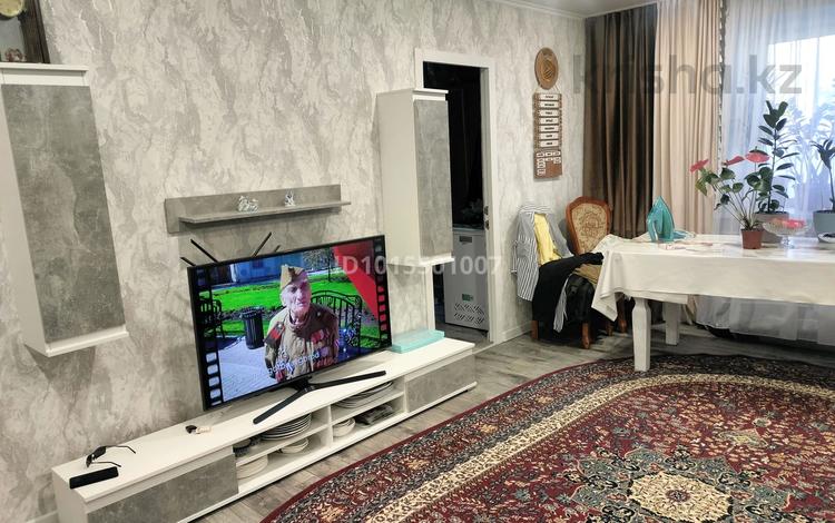 4-бөлмелі пәтер · 65.2 м² · 1/9 қабат, 6 микрорайон — металургов мира, бағасы: 12.7 млн ₸ в Темиртау — фото 2