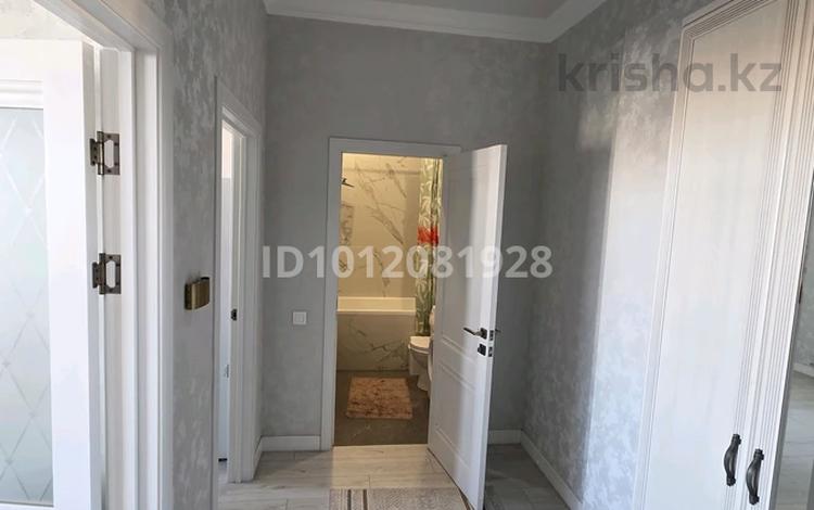 1-комнатная квартира · 40 м² · 15 этаж, ул. Санжара Асфендиярова 2 за 200 000 ₸ в Астане, Есильский р-н — фото 2