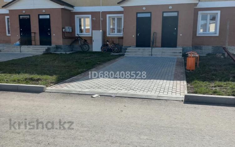 3-комнатный дом помесячно, 90 м², 2 сот., Мкр. Омирзак 86/40 за 250 000 〒 в Каскелене — фото 12