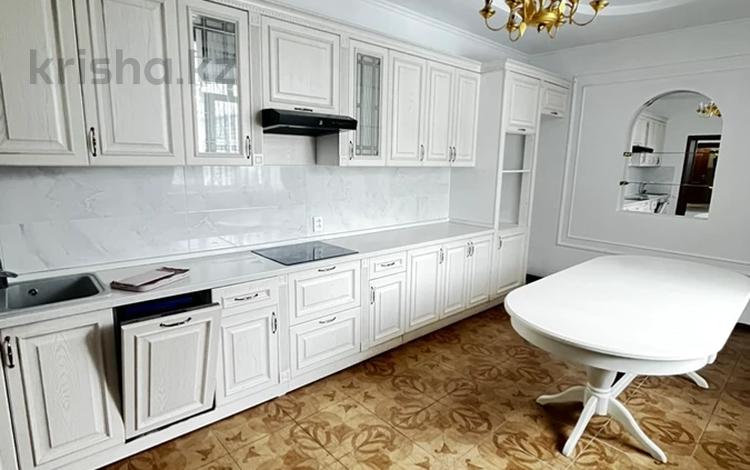 Отдельный дом · 7 комнат · 290 м² · 10 сот., Жамакаева 27 за 107 млн ₸ в Семее — фото 6